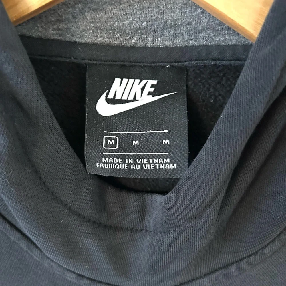 Nike boys Sportswear Club Pullover Hoodie Medium